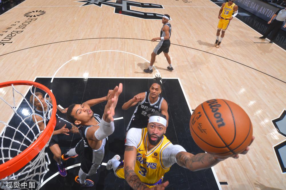 在网球和篮 在网球和篮